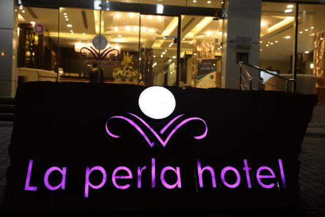 La Perla Hotel Riaad Buitenkant foto